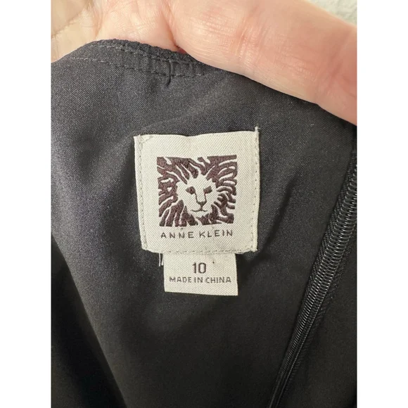 Anne Klein Cap Sleeve Dress Sz 10 Black Textured Work Party LBD Classic Stretch - Picture 6 of 11